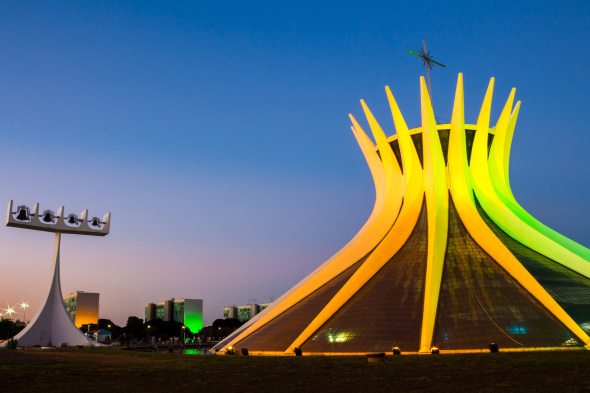 Oscar Niemeyer, un arquitecto que dise inspirado en la naturaleza
