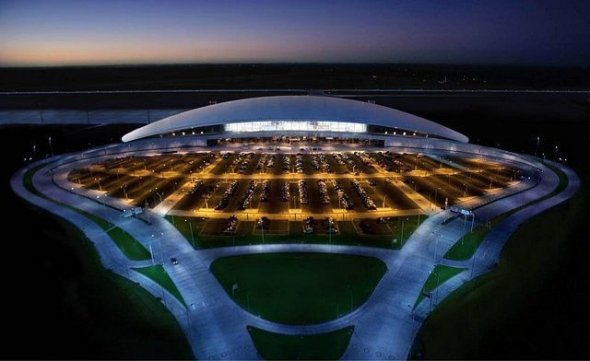 El primer aeropuerto autosuficiente será construido en Montevideo
