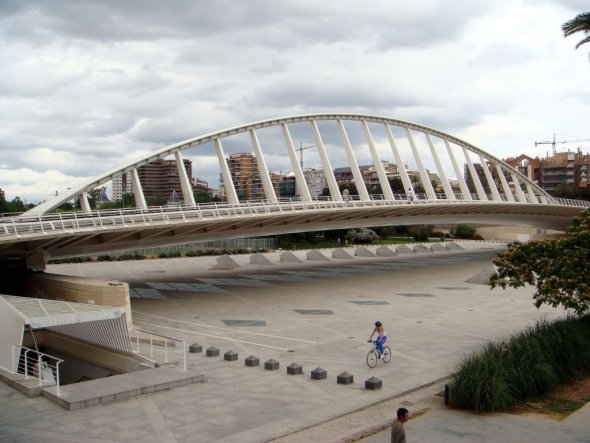 Puente de Calatrava también tendrá carril para bici