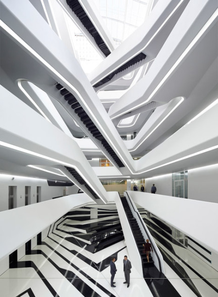 La versin de las escaleras infinitas de Zaha Hadid