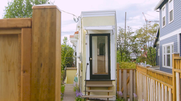 Video: La diminuta casa de un metro de ancho que cuesta ms 499 mil dlares
