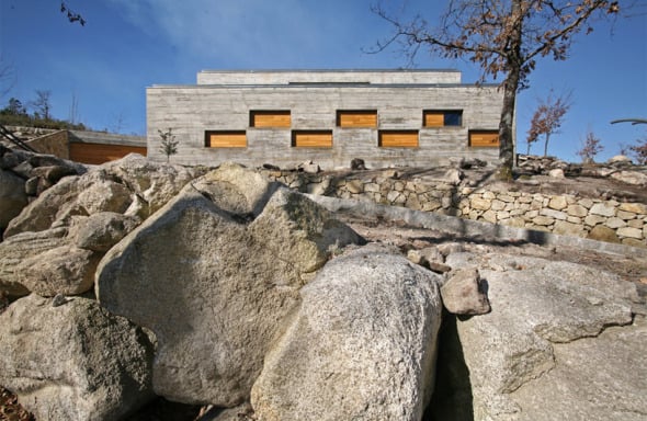 Una arquitectura mimética: Casa Ladeira. Oficina d’Arquitectura