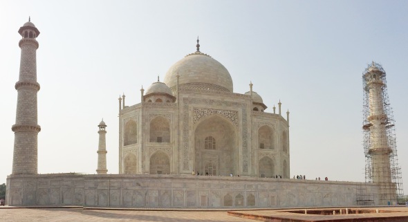 El Taj Mahal se est poniendo amarillo 